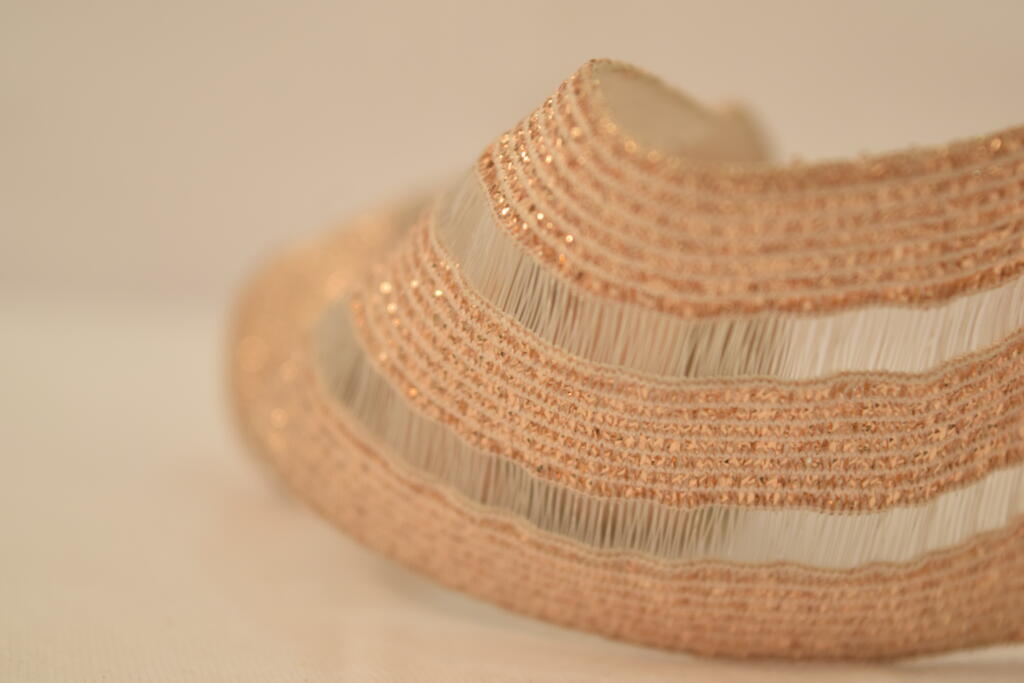 Knitted lurex elastic with metallic shine for fashion garments